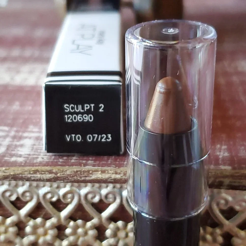 Sculpt 2 - Limited-Ed. Mary Kay At Play Contouring Stick